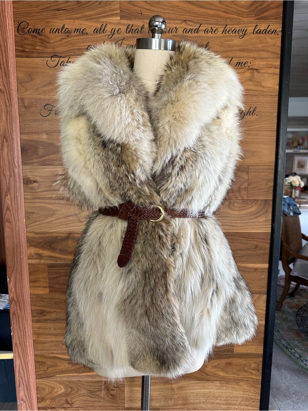 Luxurious Natural Coyote Fur Vest - FOR CRAFTS OR REPAIR Cream/Tan